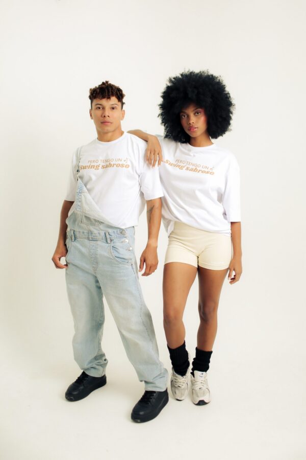 Camisas Básicas Unisex Swing