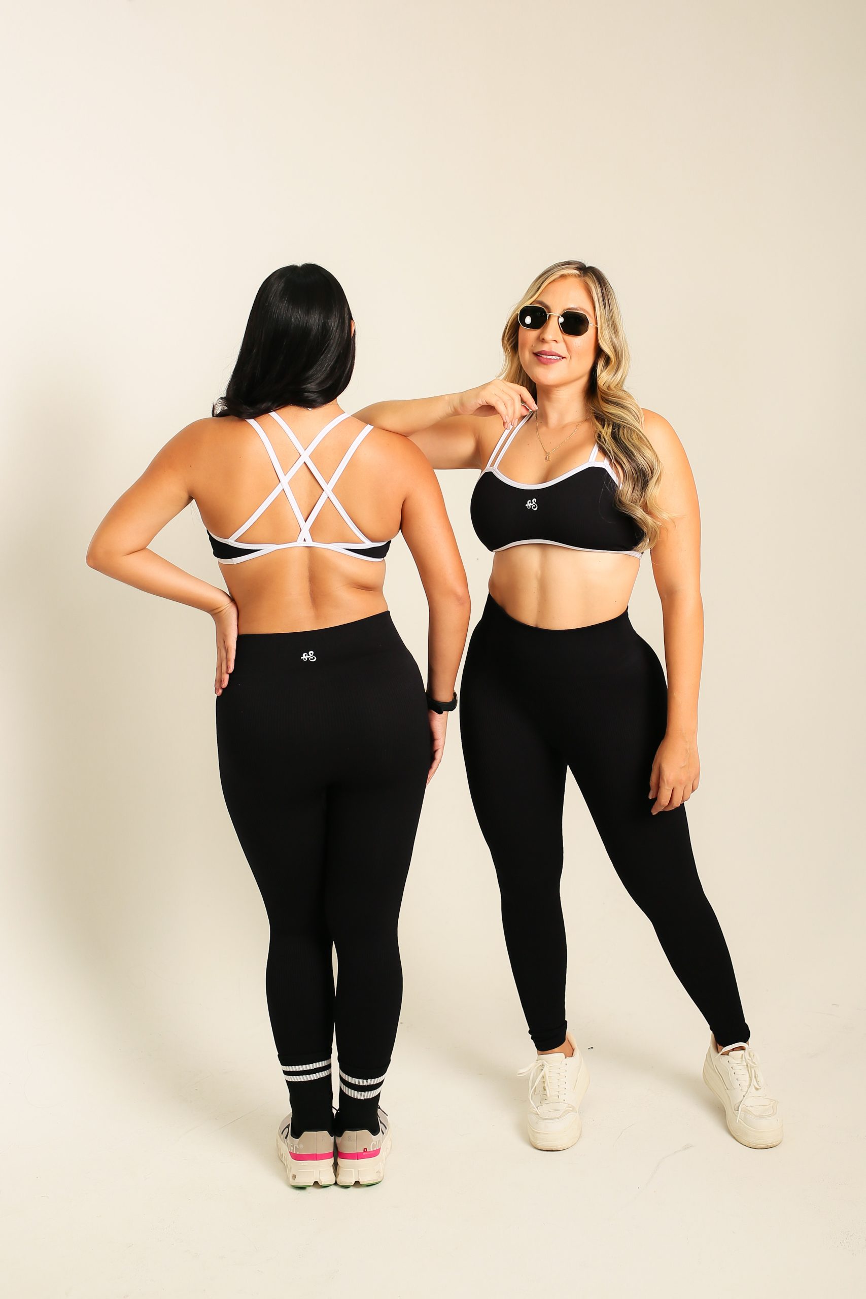 Set Move (Top + Leggings)